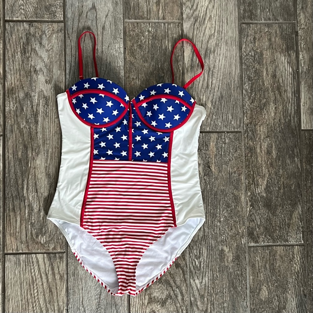 AMERICAN HOT SWIMSUIT